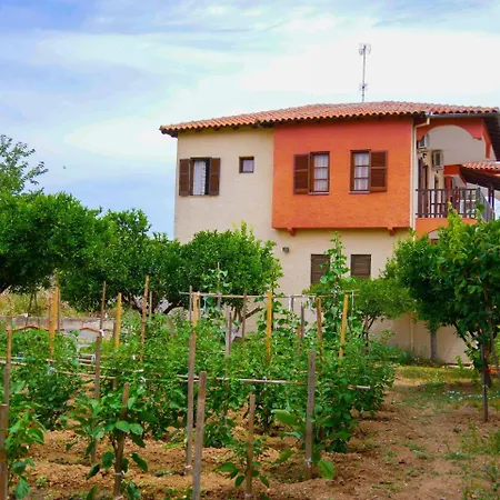 Appart hôtel Athina's With Garden
